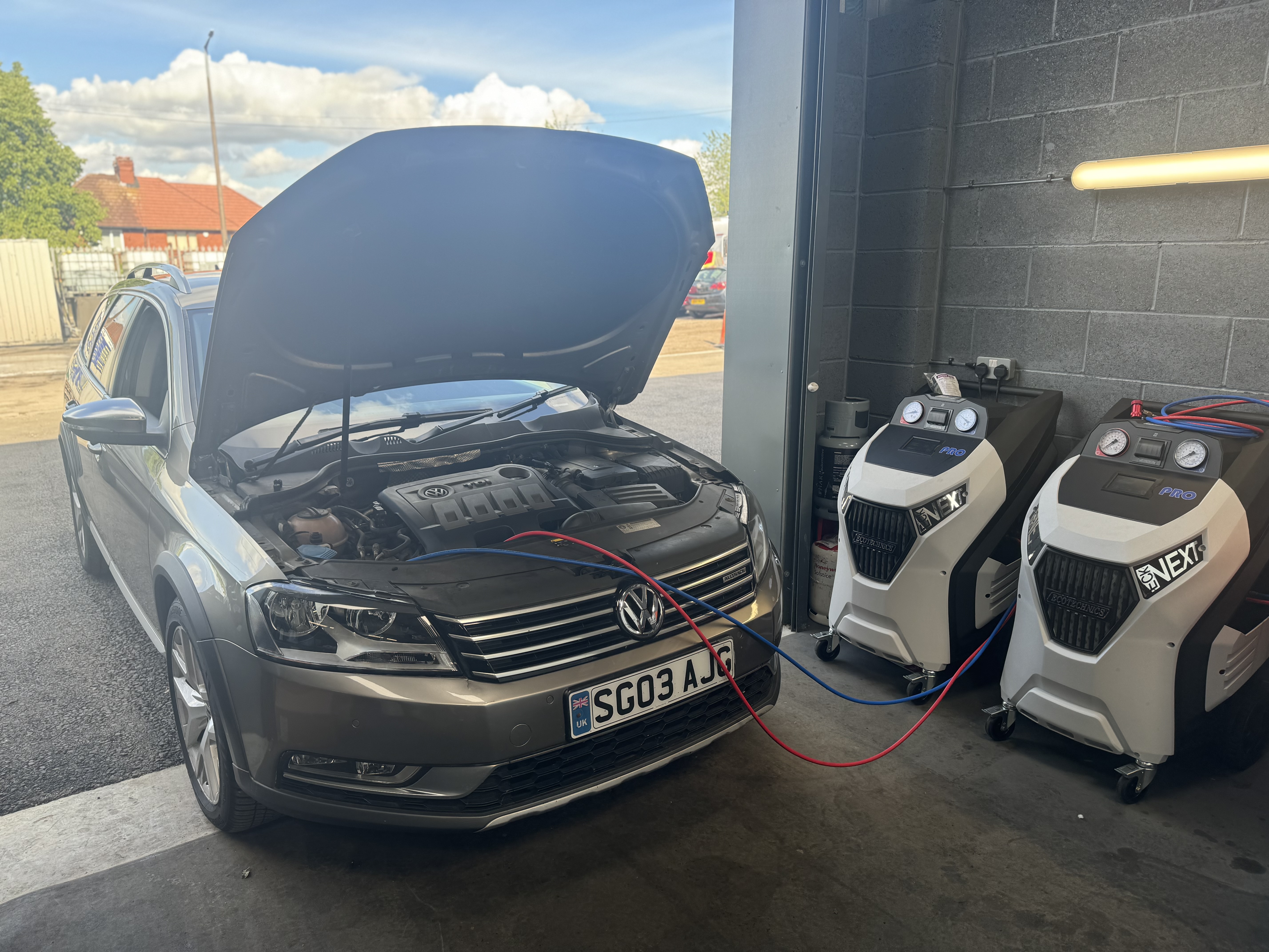 Air con re-gas on VW